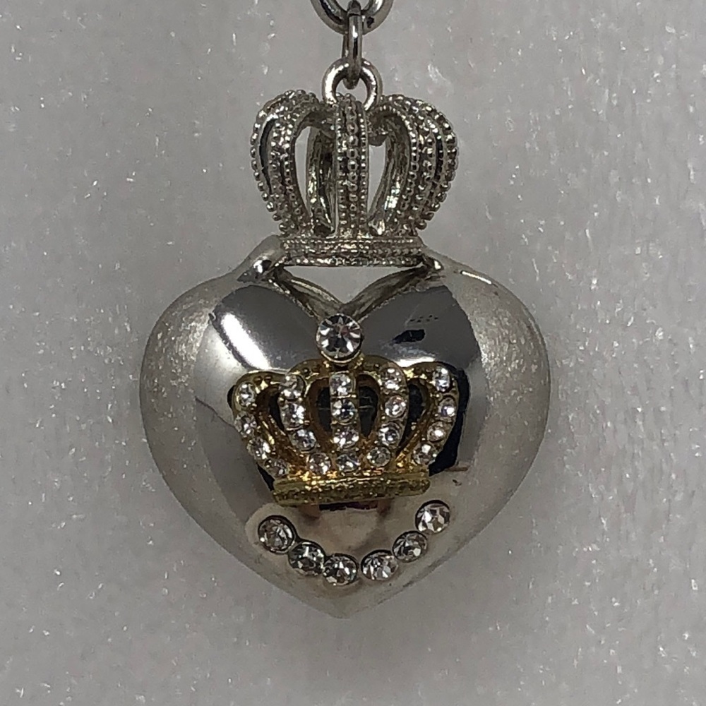Chunky Heart & Crown Pendant Necklace Silver Tone Chainlink